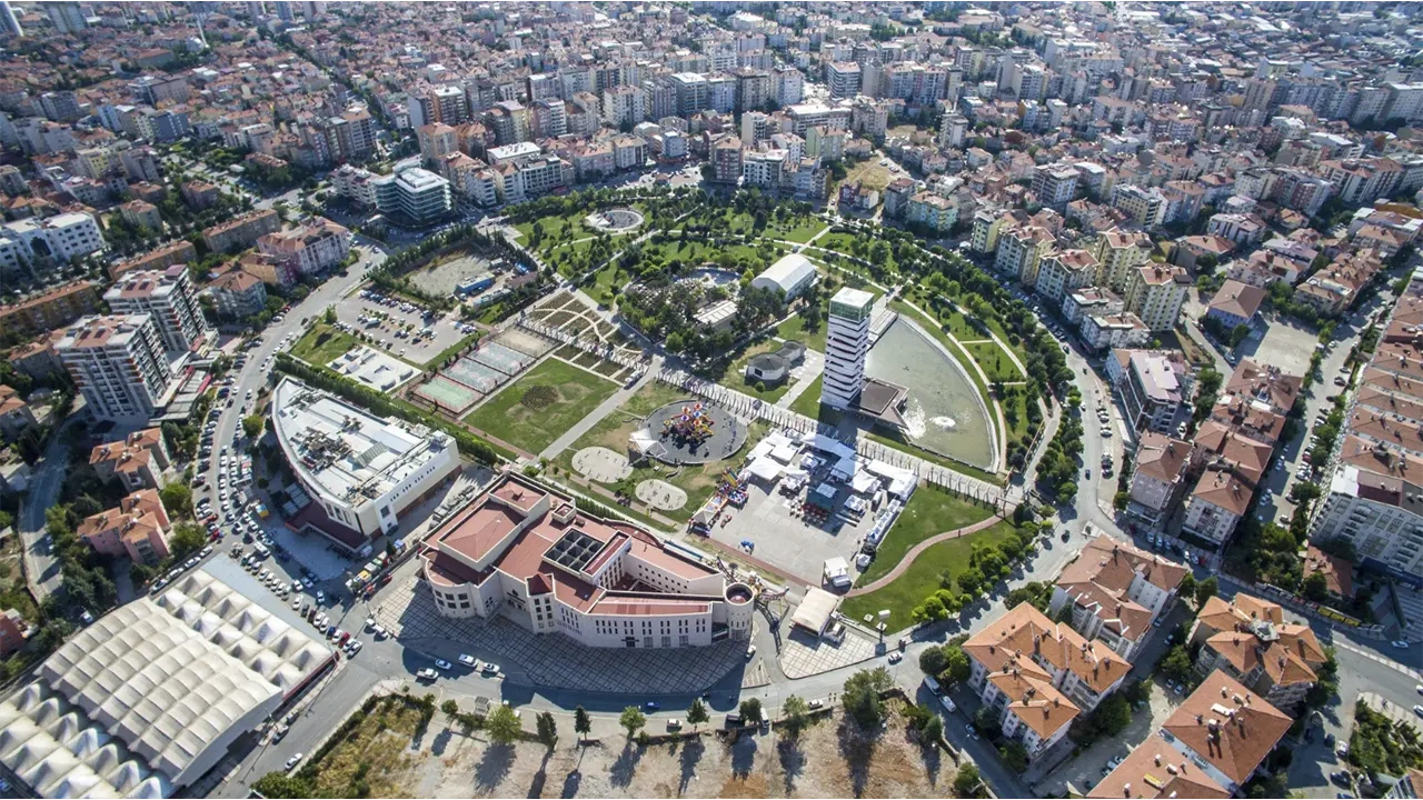 Uşak'ta Sağlığın Dostu: Eczaneler ve Eczacıların Önemi - Blog